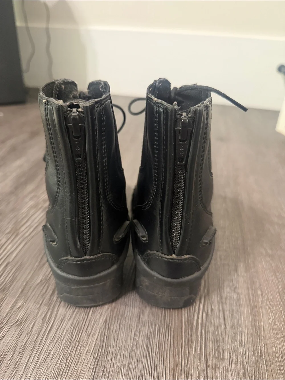 Children’s zip up back paddock boots